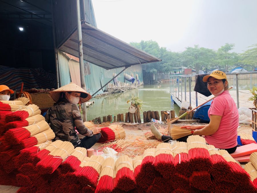 Incense Making, Vietnam