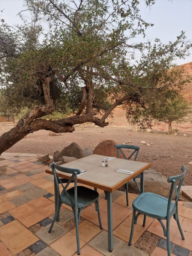 Outdoor Dining Area, Feynan