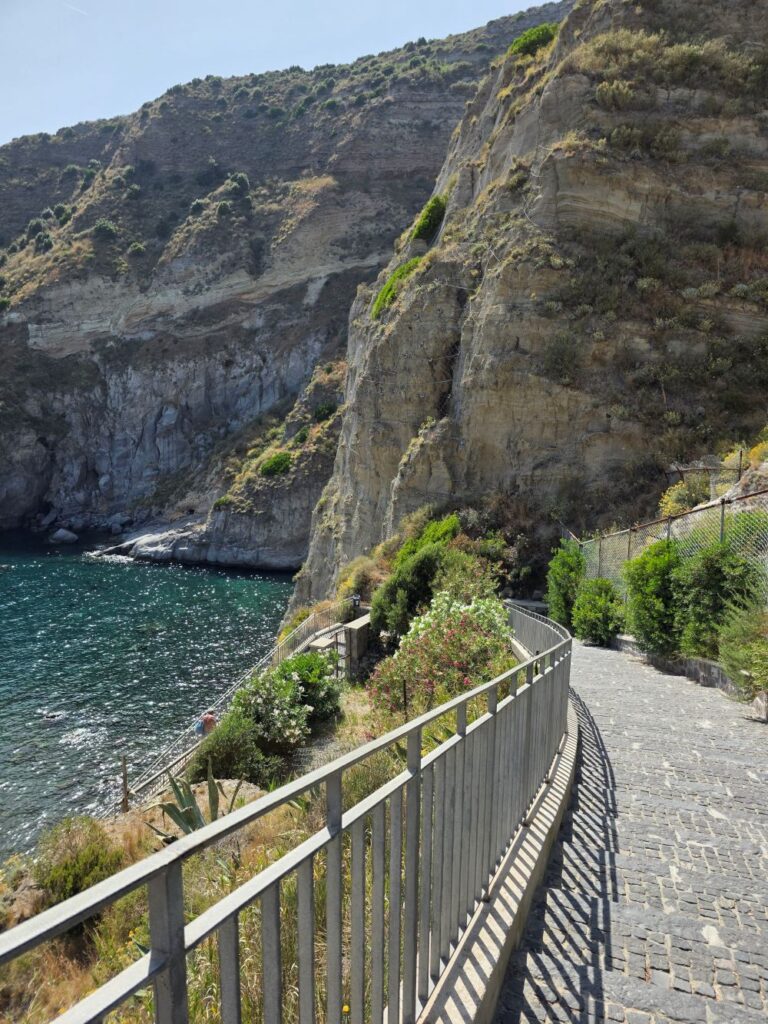 Baia di Sorgeto, Ischia